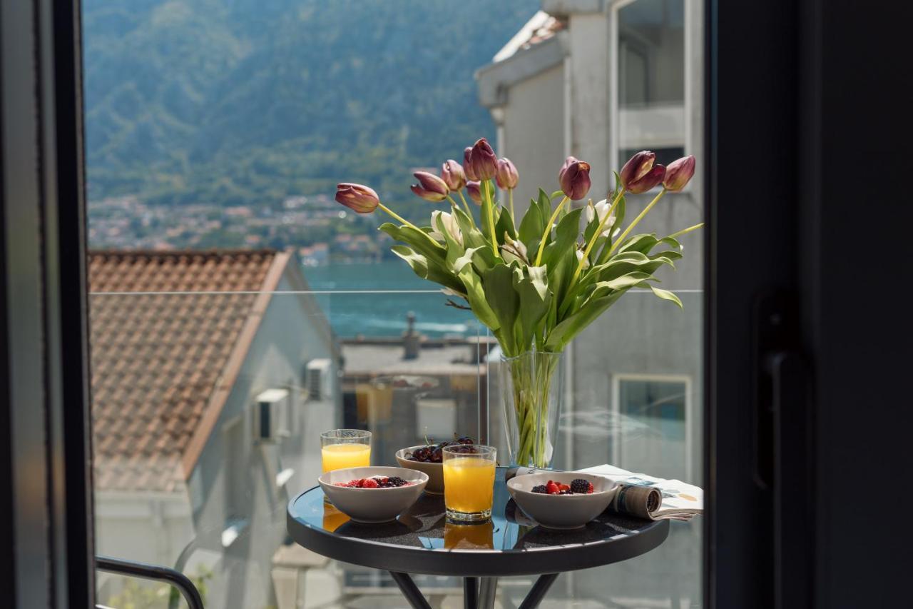 Berge Apartments Kotor Bagian luar foto