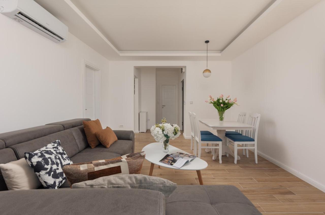 Berge Apartments Kotor Bagian luar foto