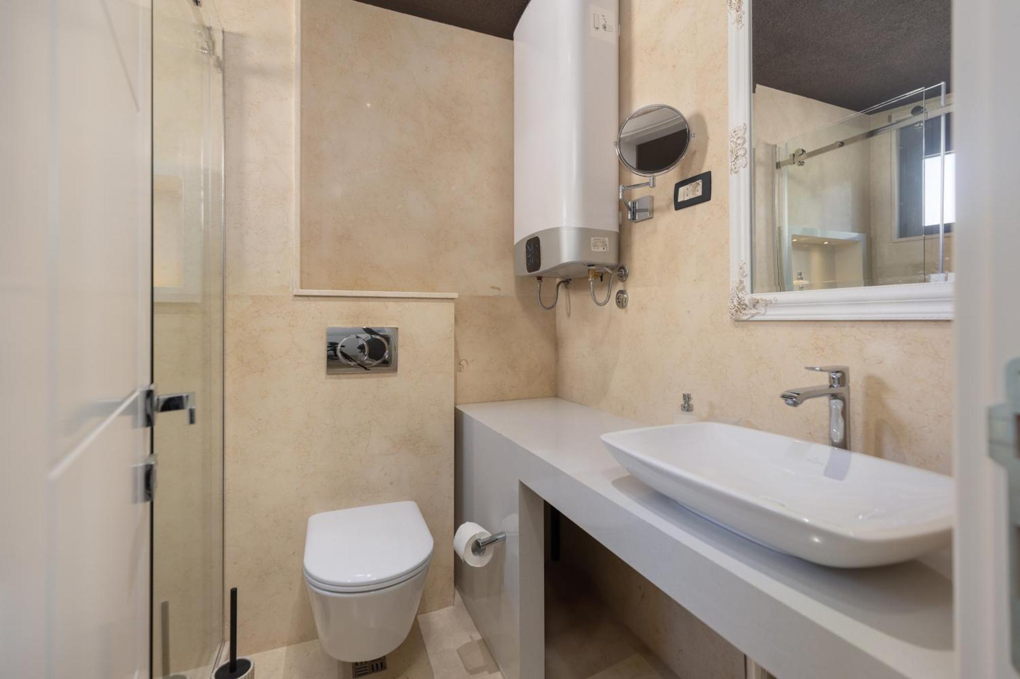 Berge Apartments Kotor Bagian luar foto
